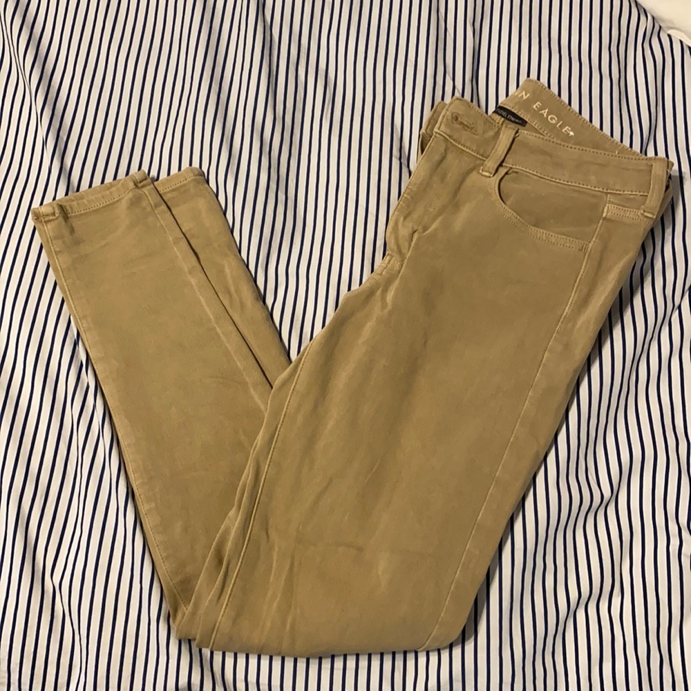 American Eagle khaki colored high rise Jeggings